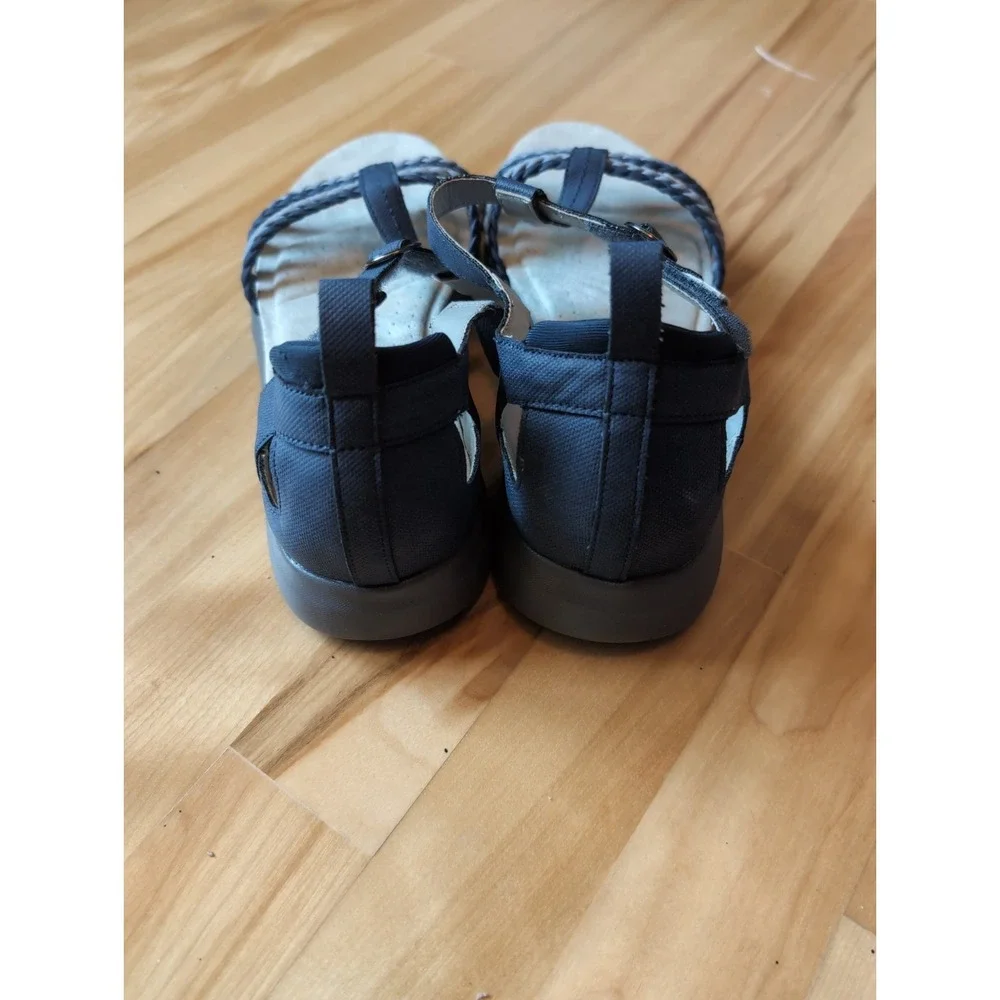 JBU Memory Foam Jambu Blue Size 9M Trendy Ocean Sandal